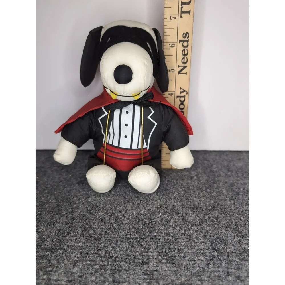 Whitman's Snoopy Peanuts Dracula Vampire Tag‎ Plush Collectible Toy Vintage 7